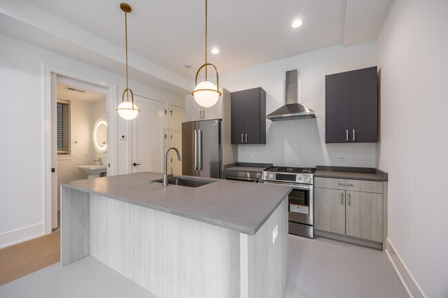 Photo - 1814 W Thomas St Unit 1F