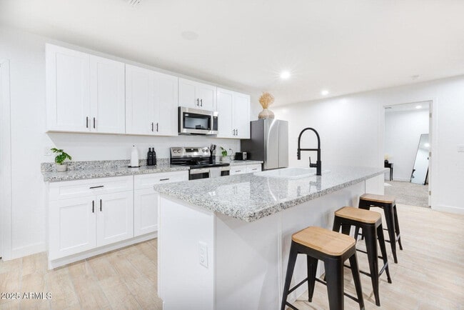 Photo - 341 S Mountain Rd