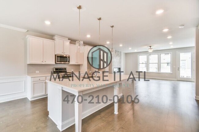Elegant 4 Bedroom Townhome in Prime Location in Dorvaville