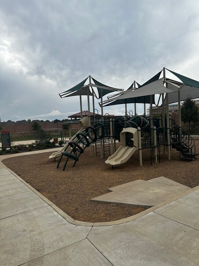 Building Photo - 608 Ballustrade Dr