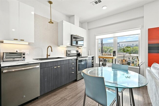 Photo - 4361 S Congress Ave Unit 228