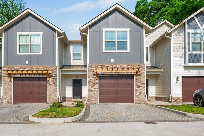 Building Photo - Lee Street B3