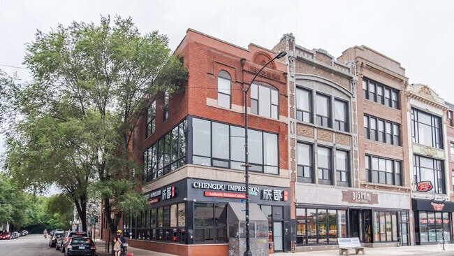 Building Photo - 1300 N Milwaukee Ave Unit 3F Rental