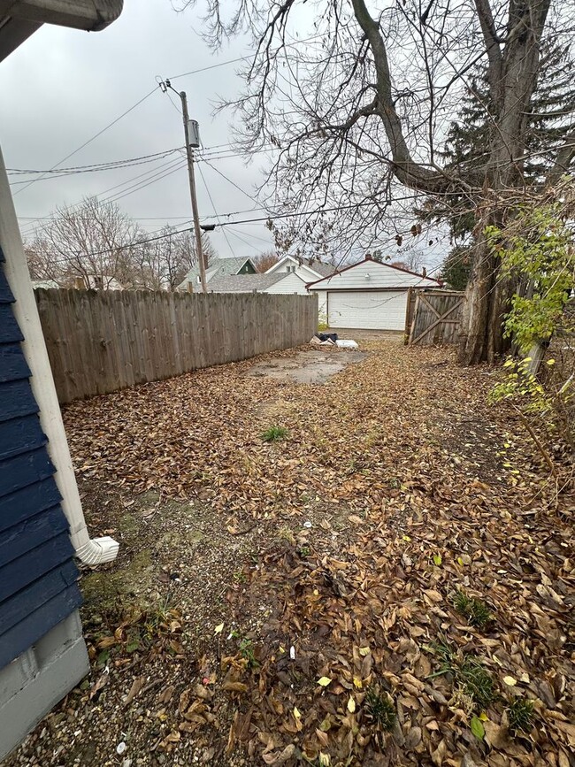 Photo - 642 Congress Ave