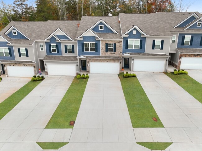 Photo - 135 Townsend