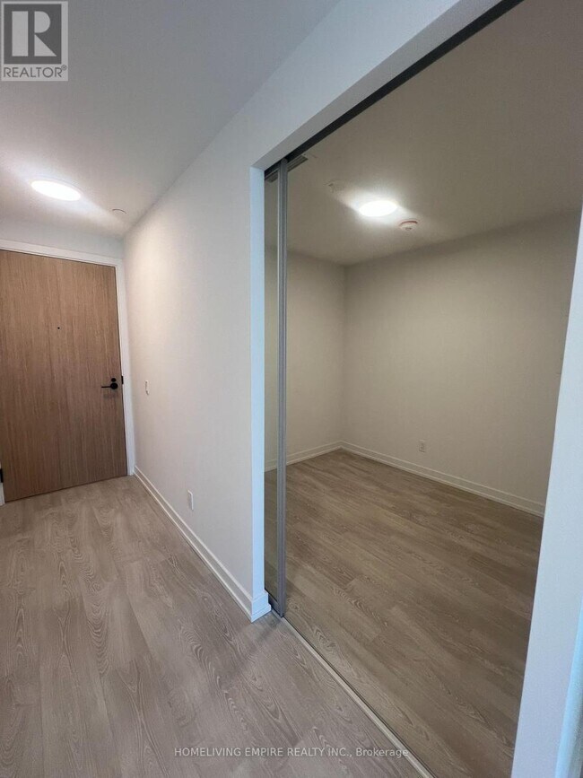 Photo - 35 Parliament St Unit 723