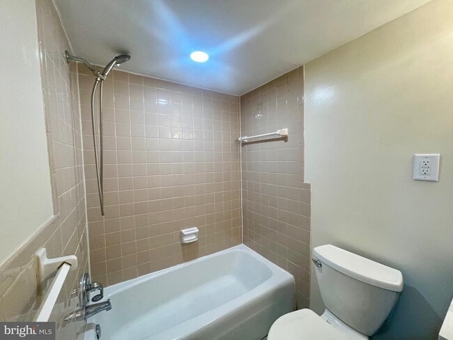 Photo - 6018 Westchester Park Dr Unit T1