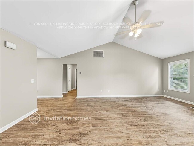 Photo - 4730 Camelot Dr