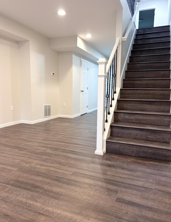 Photo - 1532 Holbrook St