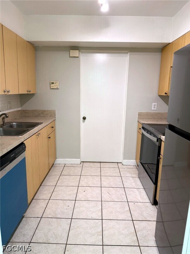 Photo - 1830 Maravilla Ave Unit 706