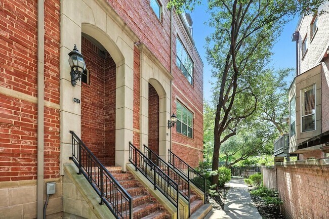 Photo - 1500 Pecos St Unit 6