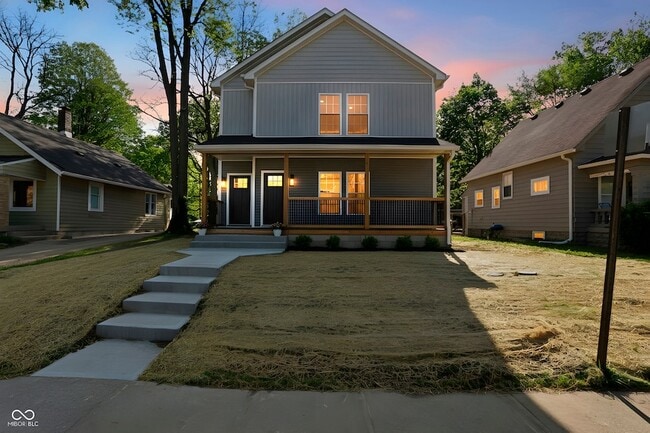 Photo - 4623 Rookwood Ave