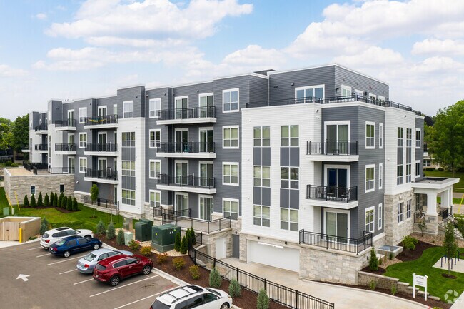 The Hamptons at Hilldale