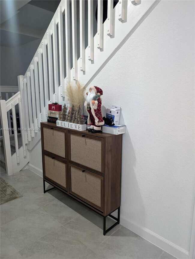 Photo - 5180 SW 37th St