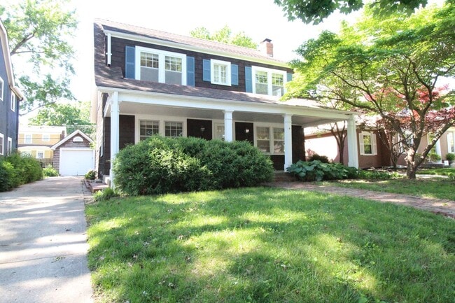 Photo - November FREE On This 3 Bedroom 1.5 Bath H...