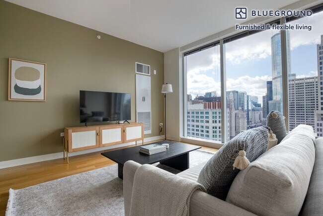 Photo - 340 E North Water St Unidad FL29-ID1000