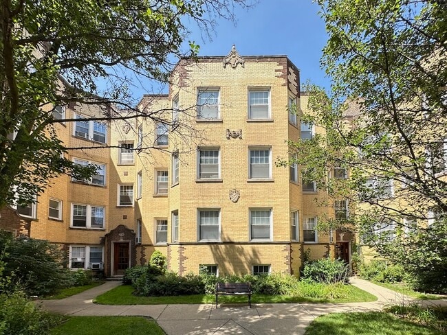Building Photo - 4414 N Rockwell St Rental