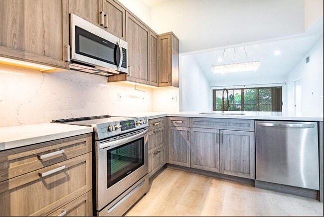 Photo - 380 NW 67th St