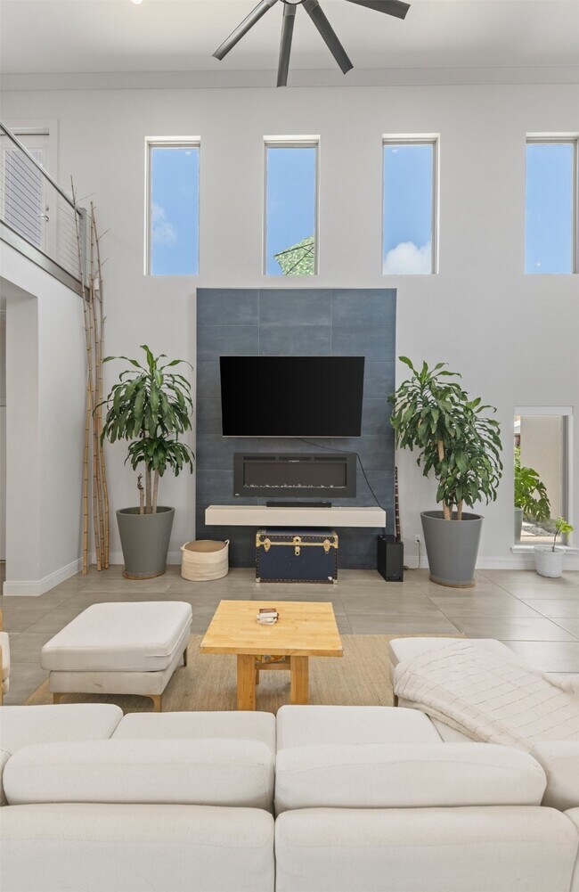 Photo - 15130 Reales Dr