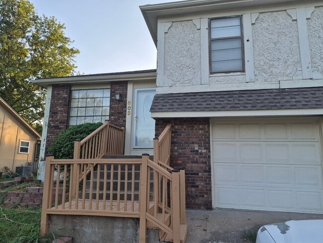 803 S Medford Cir Unit 1