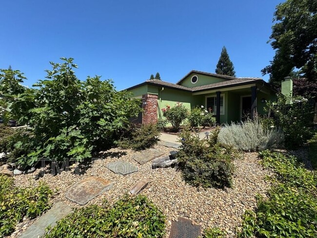 Photo - 301 Brimfield Ct