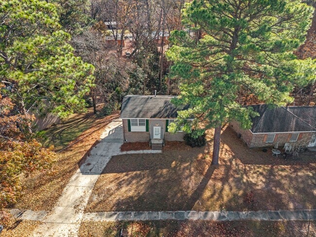 Photo - 735 Ashbrook Rd