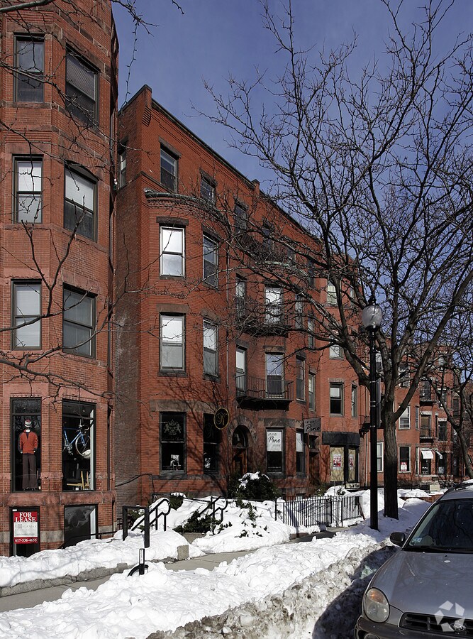 Photo - 301 Newbury St Apartments