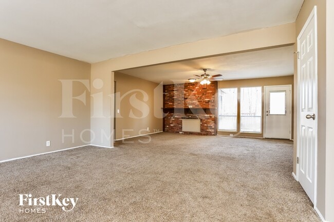 Photo - 3250 Churchill Dr