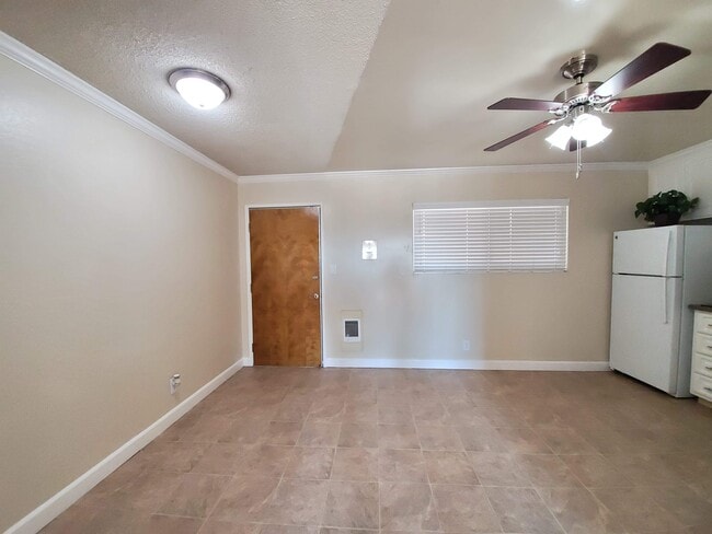 Photo - Thornton Apartments