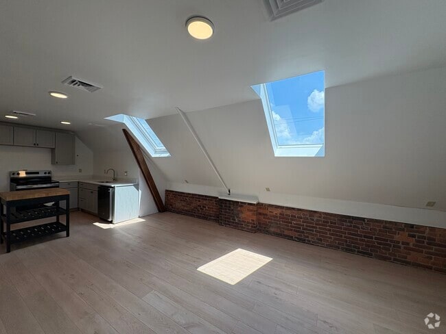 Building Photo - 1641 E Michigan St Unit C Rental