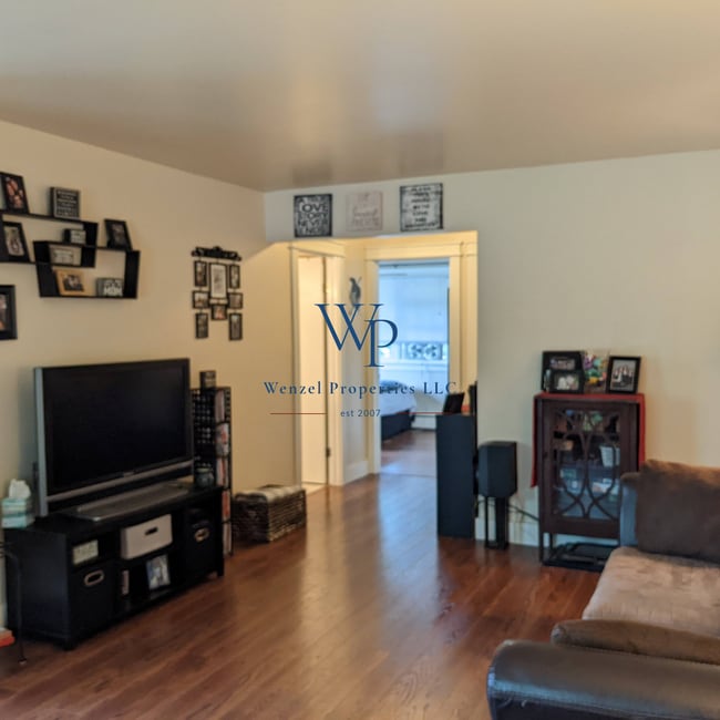 Photo - 419 N Liberty St Unit 3