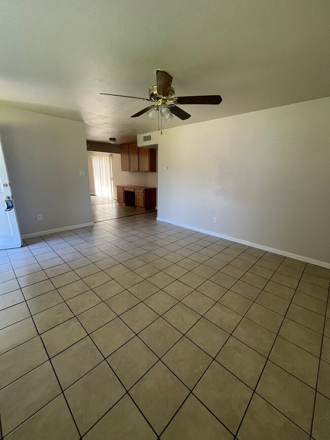 Photo - 2805 Campbell Ln