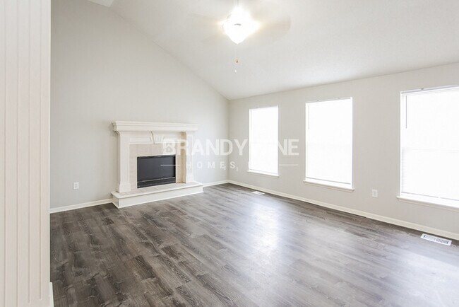 Photo - 615 Patrick Dr