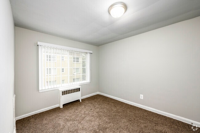 3BR, 1BA - 852SF - Bedroom - Newbury Square