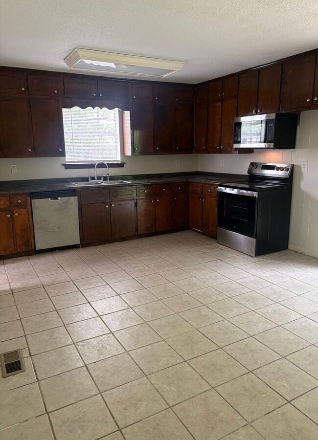 Photo - New For Rent!