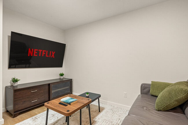 Building Photo - 84 Rowmont Vw NW Unit ID1314526P