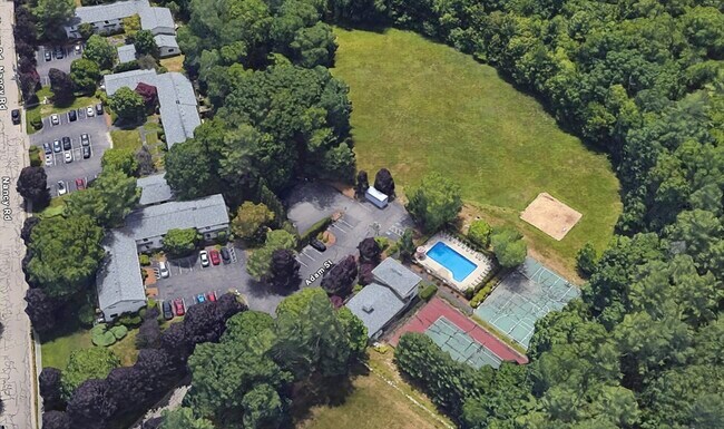7 Nancy Rd Unit 7