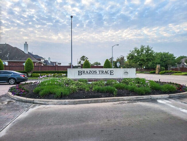 Photo - 419 Thorpe Springs Dr