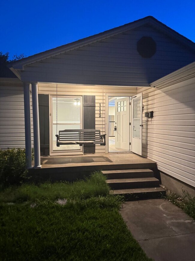 Photo - Charming 3-Bedroom Home in Sherman Available NOW!