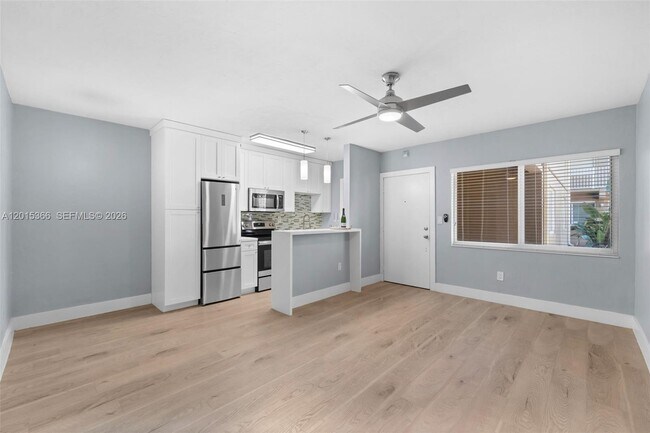 6330 SW 79th St Unit 4
