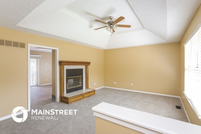 Photo - 933 NE Bristol Dr