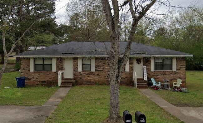 Photo - 907 Ivan Dr SW