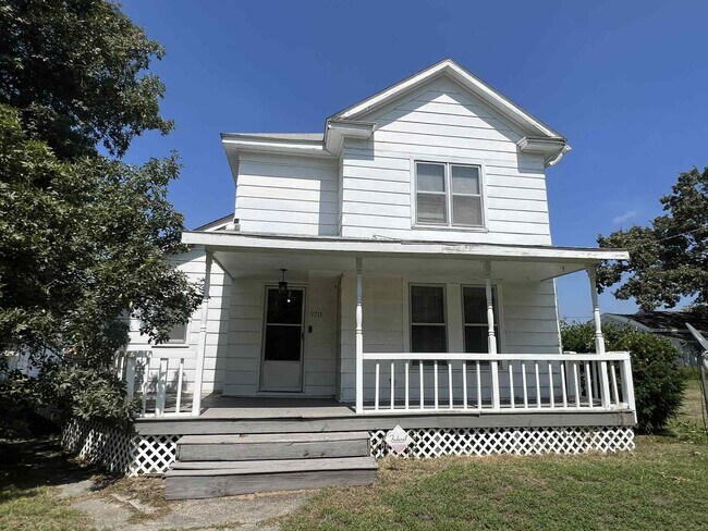 Photo - Charming 3 bedroom / 2 bathroom home with ...