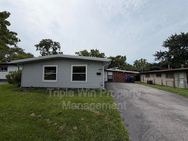 Building Photo - 810 St Anthony Ln