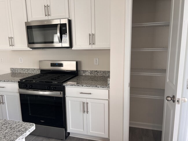 Photo - 455 David Hl Dr