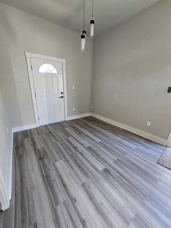 Photo - 3 Bed 2 Bath Apartment Unit A