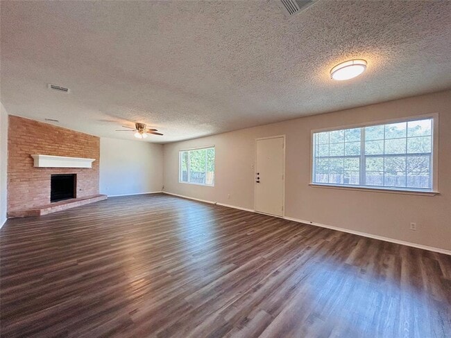 Photo - 6202 Libyan Dr