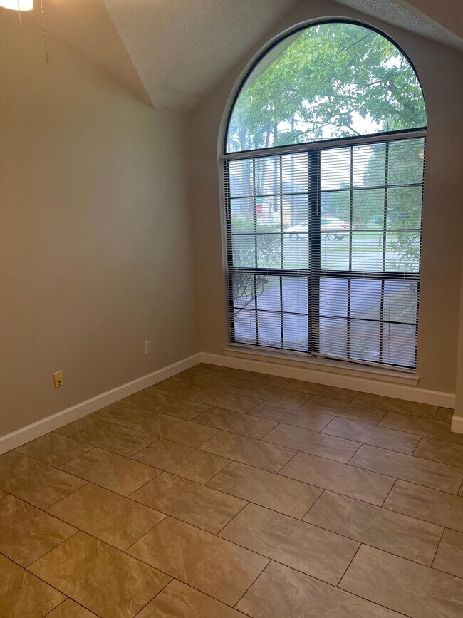 Photo - 1501 Green Acres Blvd Unit A