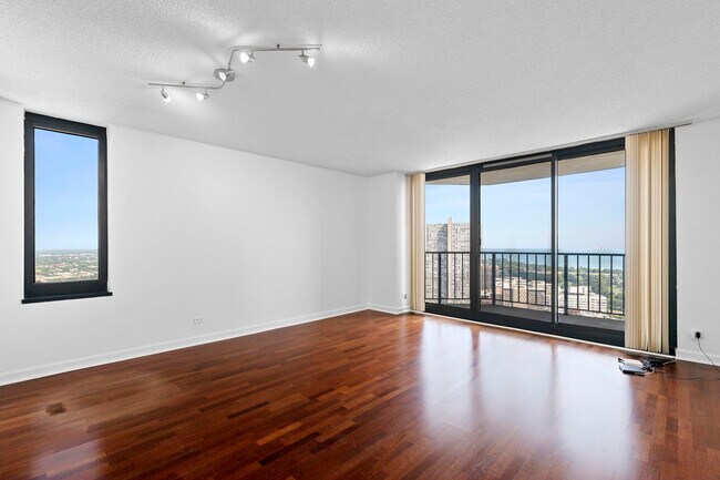 Photo - 2700 W North Ave Unit 206