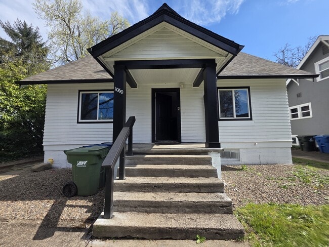 Photo - 1060-KE1060 15th St NE